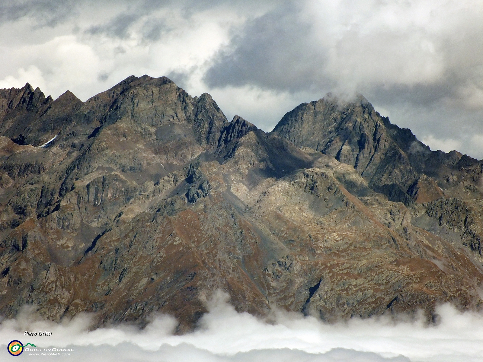 01 Visto dal Pizzo Arera....JPG